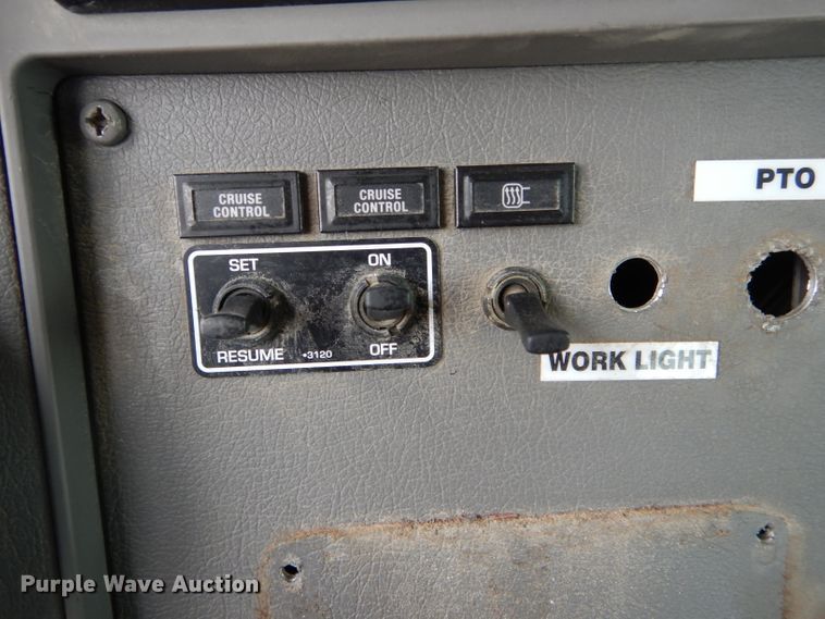 image for item DH6481 2005 Kenworth T300 truck cab and chassis