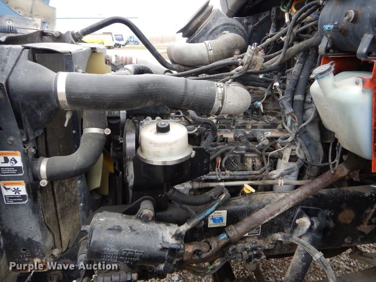 image for item DH6481 2005 Kenworth T300 truck cab and chassis