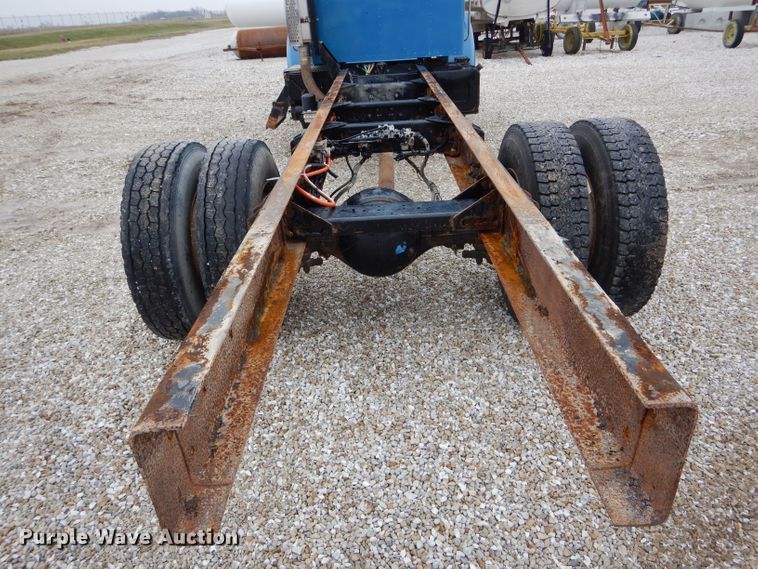 image for item DH6481 2005 Kenworth T300 truck cab and chassis