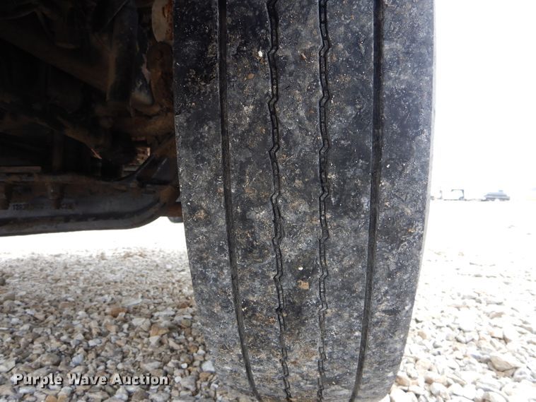 image for item DH6481 2005 Kenworth T300 truck cab and chassis