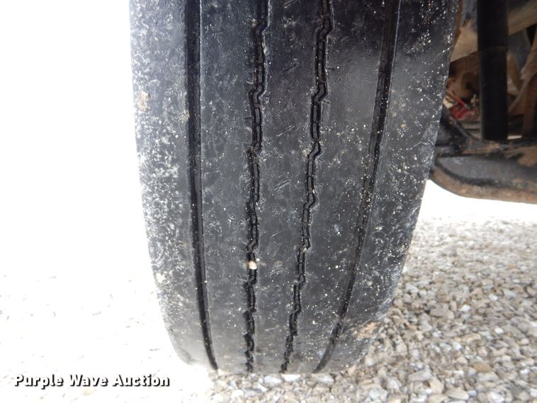 image for item DH6481 2005 Kenworth T300 truck cab and chassis