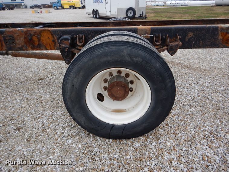 image for item DH6481 2005 Kenworth T300 truck cab and chassis