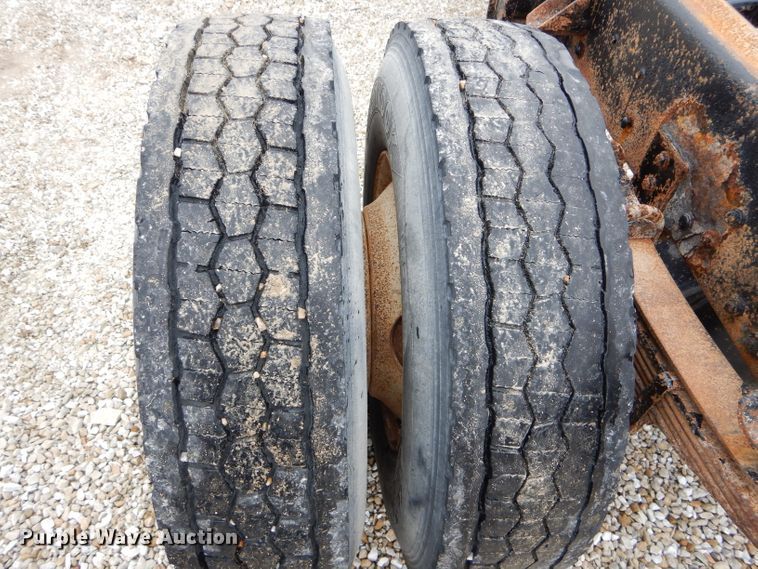 image for item DH6481 2005 Kenworth T300 truck cab and chassis