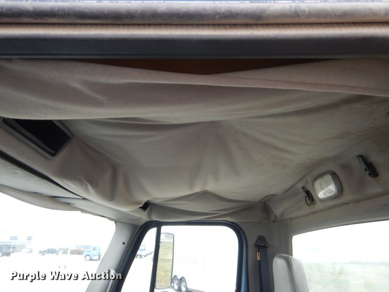 image for item DH6482 2004 Freightliner M2 truck cab and chassis