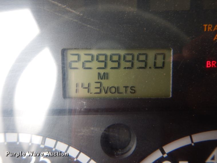 image for item DH6482 2004 Freightliner M2 truck cab and chassis