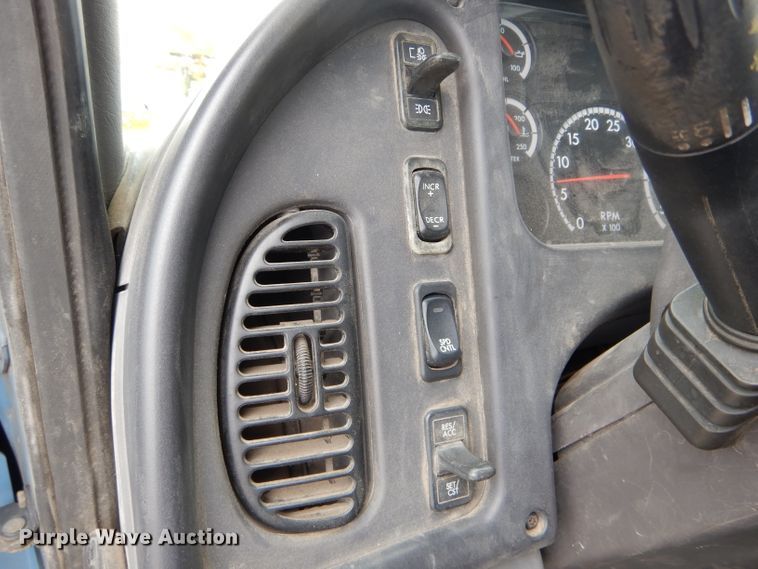 image for item DH6482 2004 Freightliner M2 truck cab and chassis