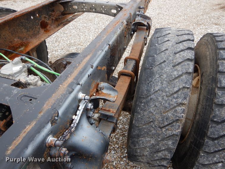 image for item DH6482 2004 Freightliner M2 truck cab and chassis