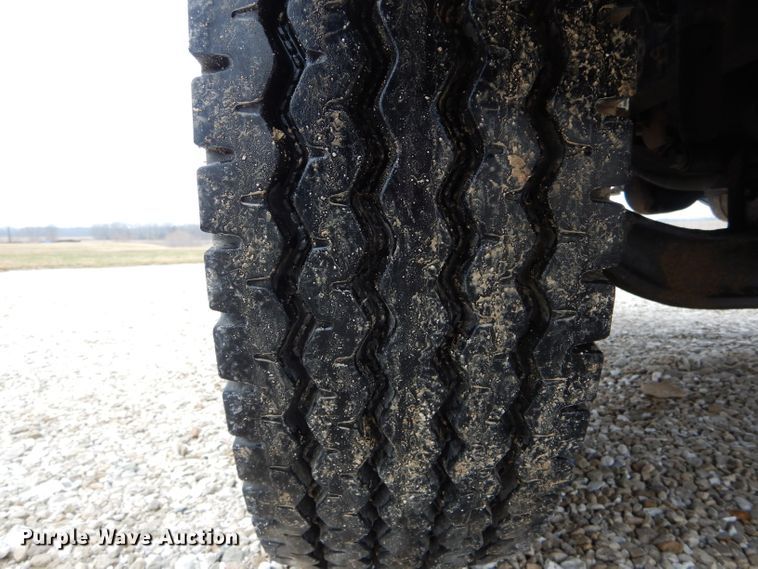 image for item DH6482 2004 Freightliner M2 truck cab and chassis