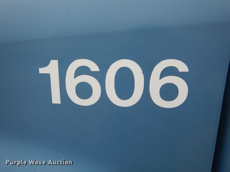 image for item DH6482 2004 Freightliner M2 truck cab and chassis