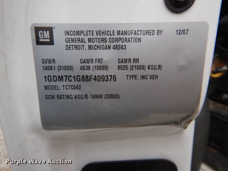 image for item DH6484 2008 GMC C7500 truck cab and chassis