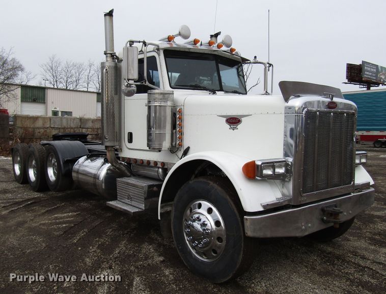 image for item DH8443 2006 Peterbilt 379 semi truck