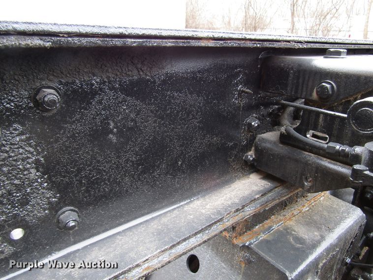 image for item DH8446 1998 Kenworth T800 truck cab and chassis