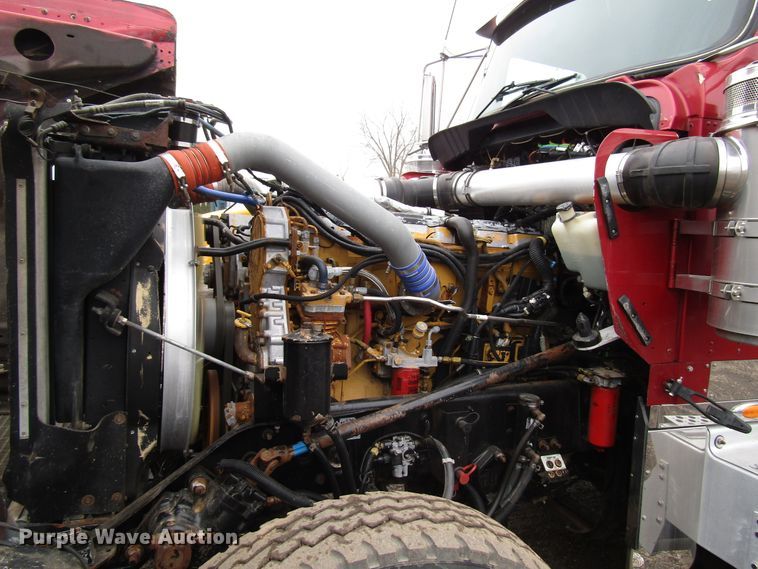 image for item DH8447 2006 Kenworth W900 semi truck