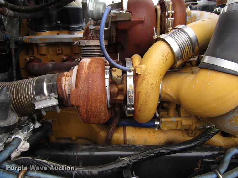 image for item DH8447 2006 Kenworth W900 semi truck