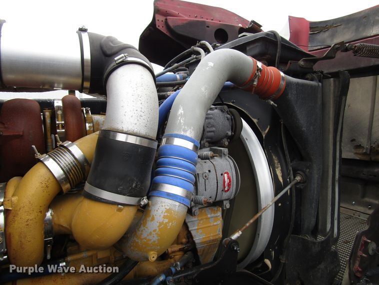 image for item DH8447 2006 Kenworth W900 semi truck