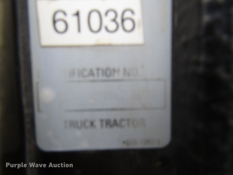 image for item DH8447 2006 Kenworth W900 semi truck