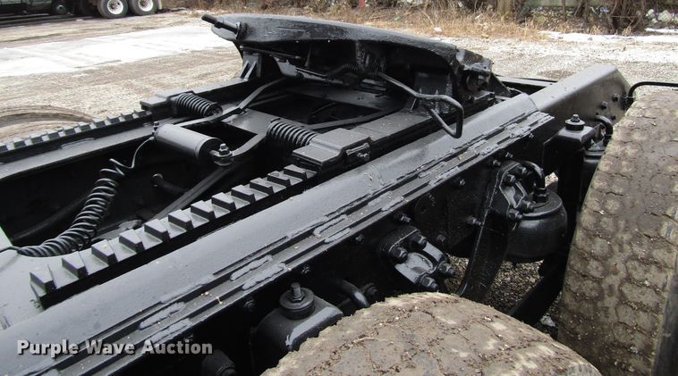 image for item DH8448 2005 Kenworth W900 semi truck