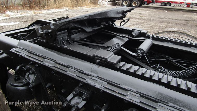 image for item DH8448 2005 Kenworth W900 semi truck