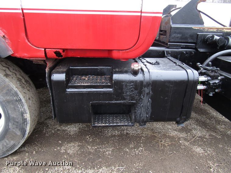 image for item DH8453 1999 Mack DM600 roll-off container truck