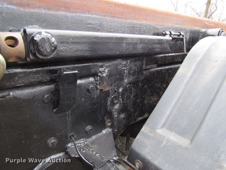 image for item DH8453 1999 Mack DM600 roll-off container truck