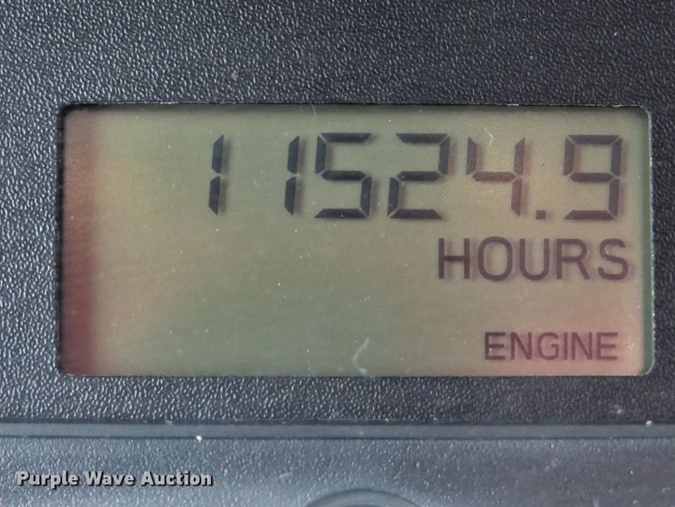 image for item DI2103 2014 Freightliner Cascadia semi truck