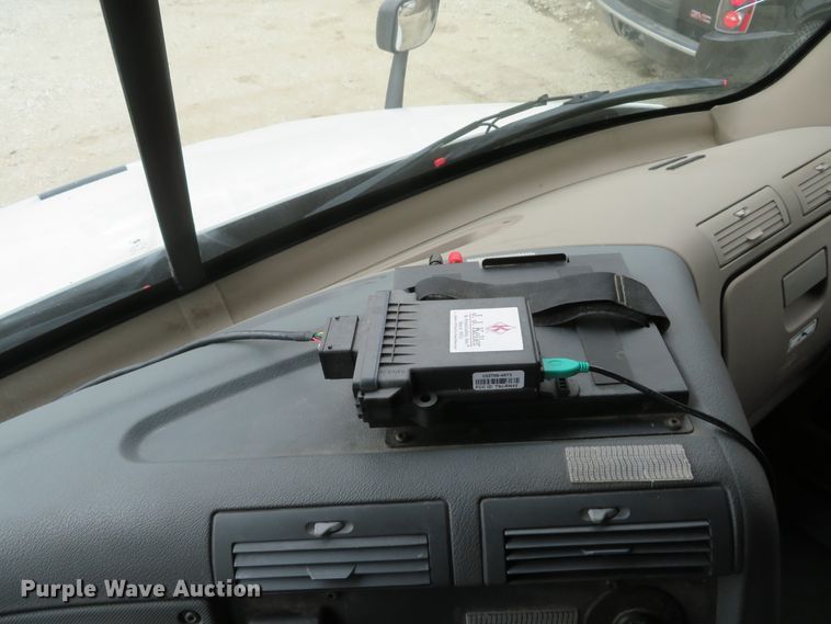 image for item DI2103 2014 Freightliner Cascadia semi truck