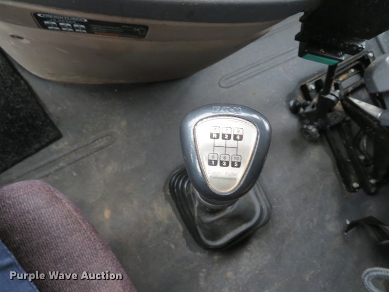 image for item DI2103 2014 Freightliner Cascadia semi truck