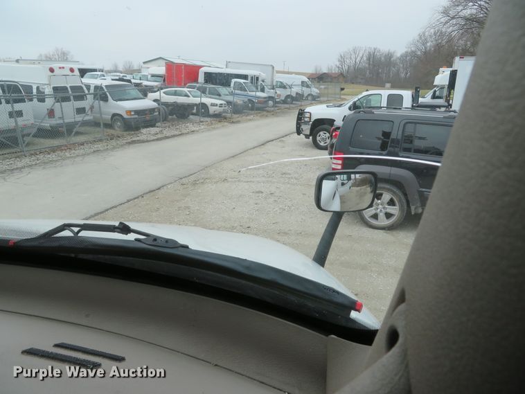 image for item DI2103 2014 Freightliner Cascadia semi truck