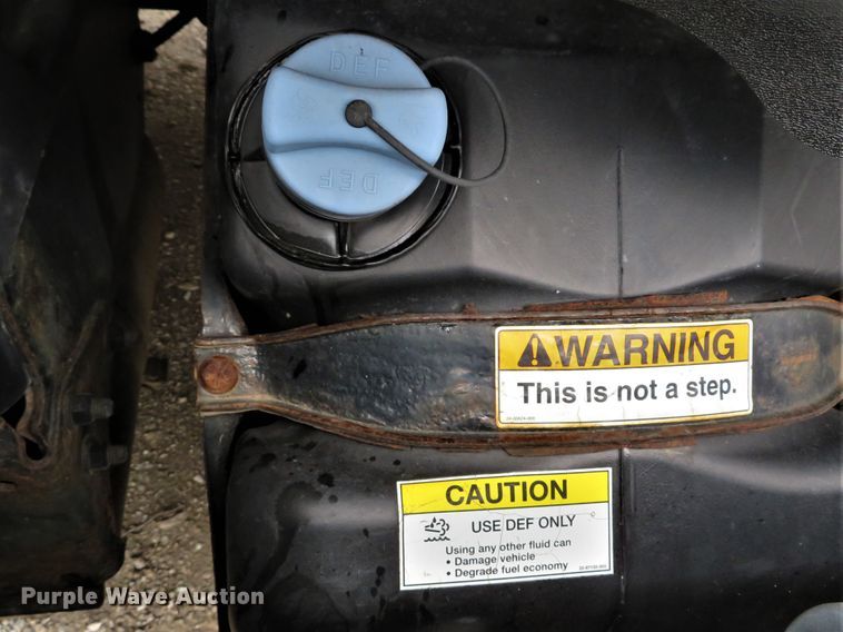 image for item DI2103 2014 Freightliner Cascadia semi truck