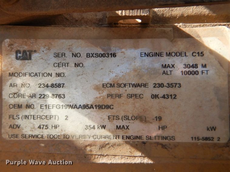 image for item DI2452 2005 Peterbilt 379 semi truck