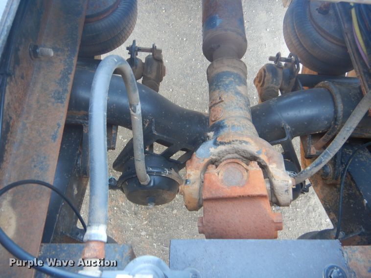 image for item DI2452 2005 Peterbilt 379 semi truck