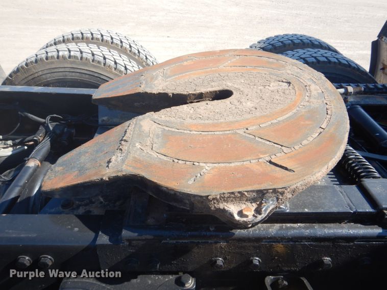 image for item DI2452 2005 Peterbilt 379 semi truck