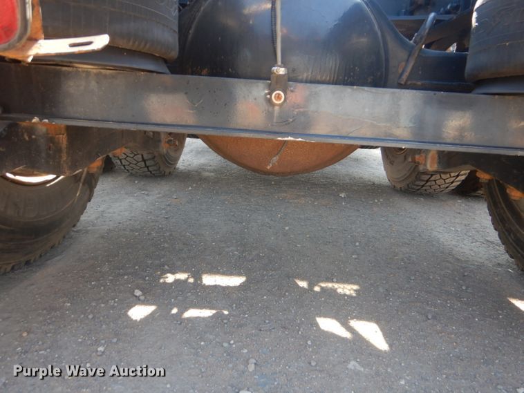 image for item DI2452 2005 Peterbilt 379 semi truck