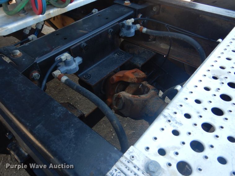 image for item DI2452 2005 Peterbilt 379 semi truck