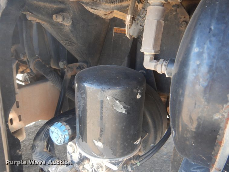 image for item DI2452 2005 Peterbilt 379 semi truck