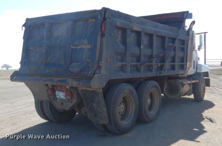 image for item DI2453 1995 Mack CH dump truck
