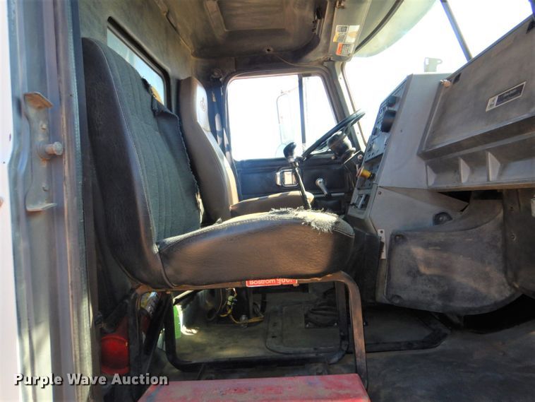 image for item DI2453 1995 Mack CH dump truck