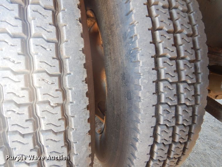 image for item DI2453 1995 Mack CH dump truck