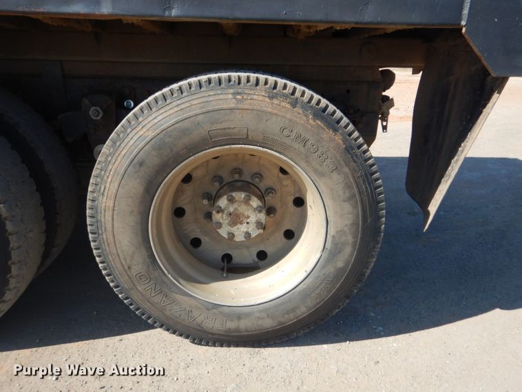 image for item DI2453 1995 Mack CH dump truck