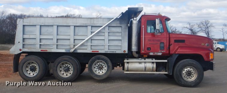 image for item DI2454 1998 Mack CL dump truck