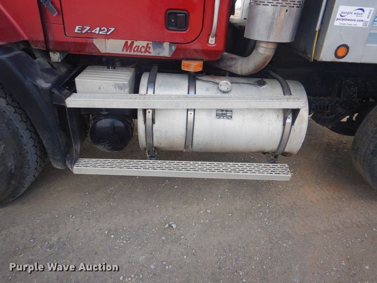 image for item DI2454 1998 Mack CL dump truck