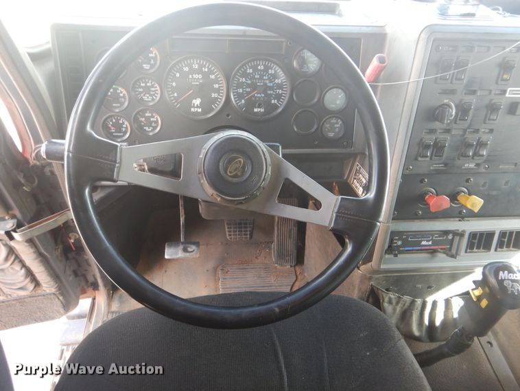 image for item DI2454 1998 Mack CL dump truck