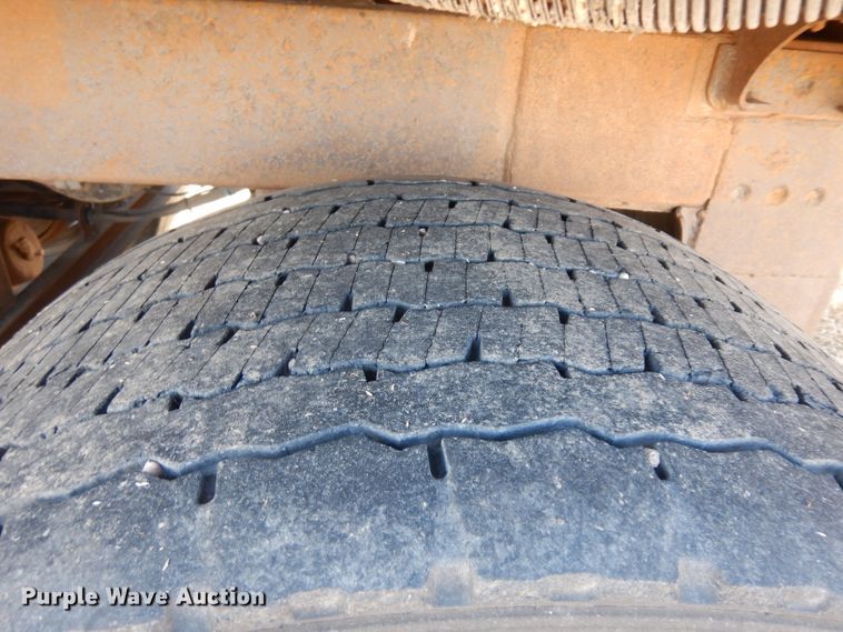 image for item ER9968 2001 Timpte double hopper bottom grain trailer