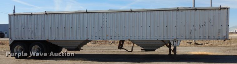 image for item ER9969 1979 Wilson double hopper bottom grain trailer