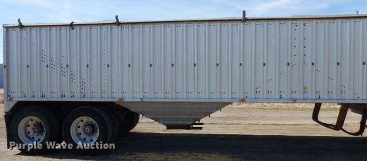 image for item ER9969 1979 Wilson double hopper bottom grain trailer