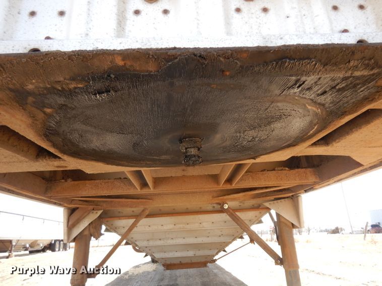 image for item ER9969 1979 Wilson double hopper bottom grain trailer