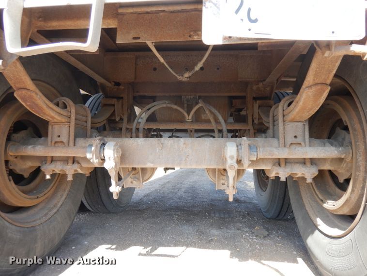 image for item ER9969 1979 Wilson double hopper bottom grain trailer