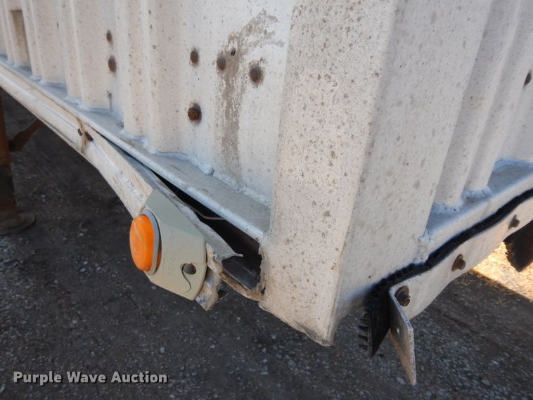 image for item ER9969 1979 Wilson double hopper bottom grain trailer