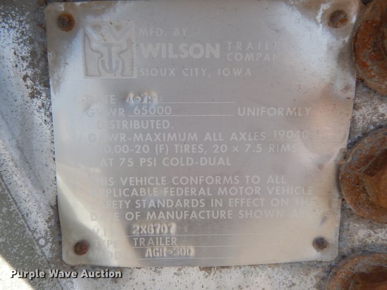 image for item ER9969 1979 Wilson double hopper bottom grain trailer