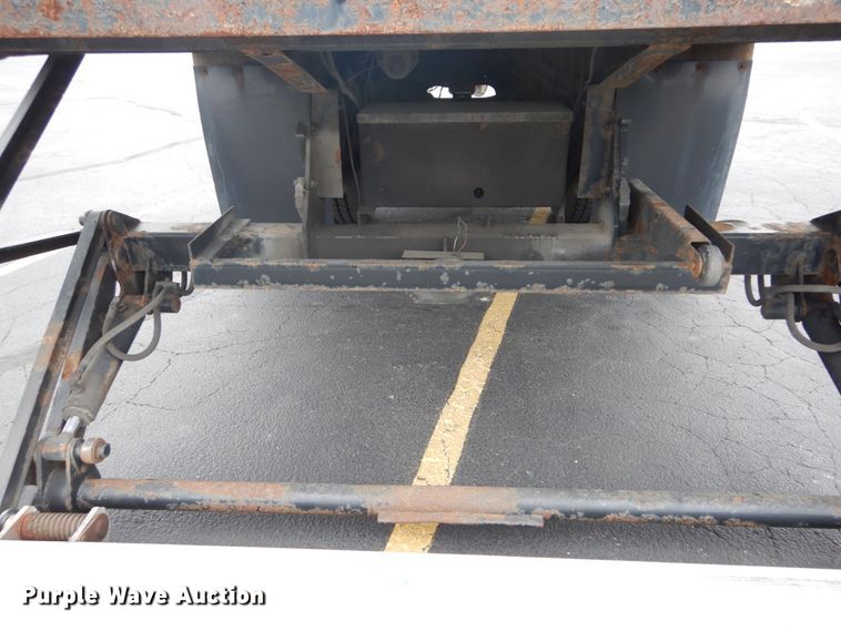 image for item GC9499 2004 International 4300 box truck